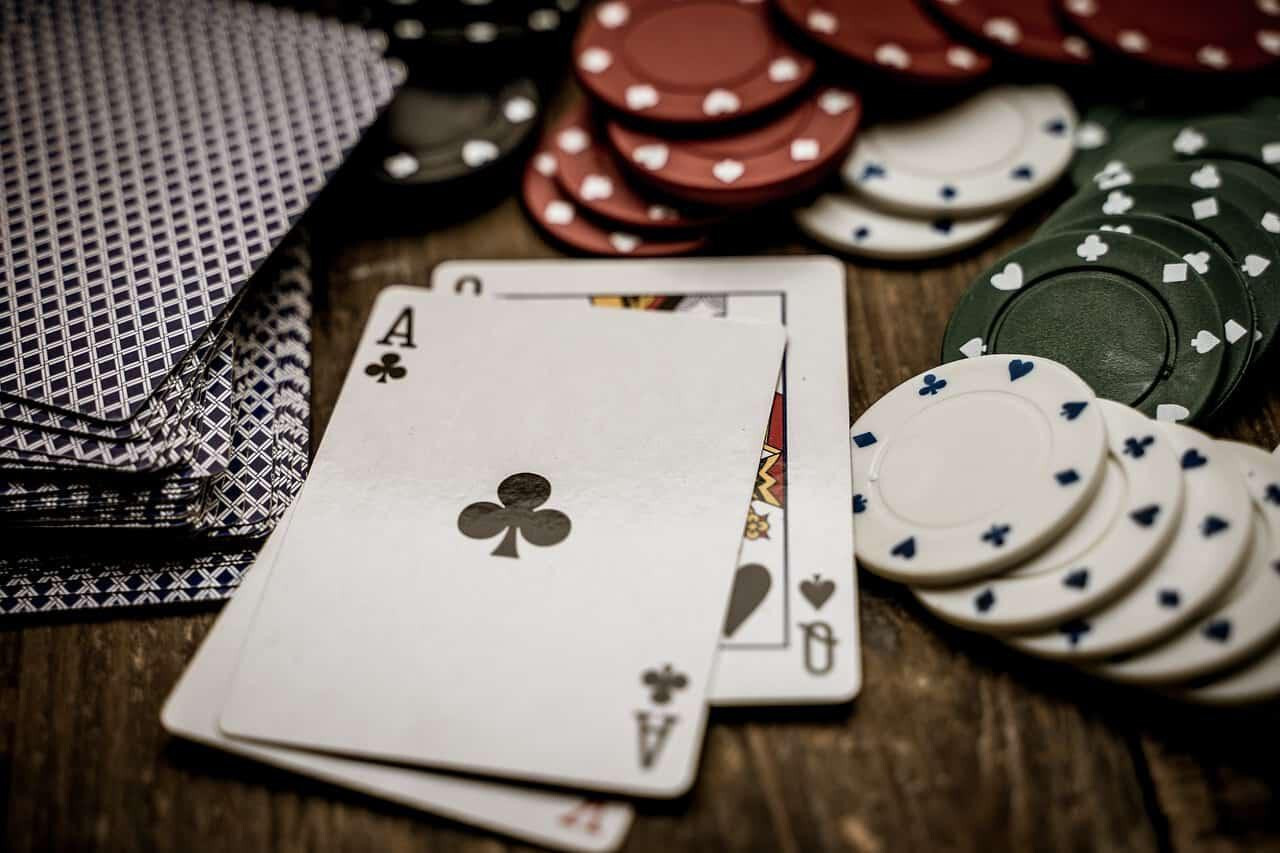 Liêng online quy định luật chơi ra sao? Mẹo cược Liêng 4 Liêng là game bài dân gian đã có từ lâu và được nhiều tay chơi yêu thích
