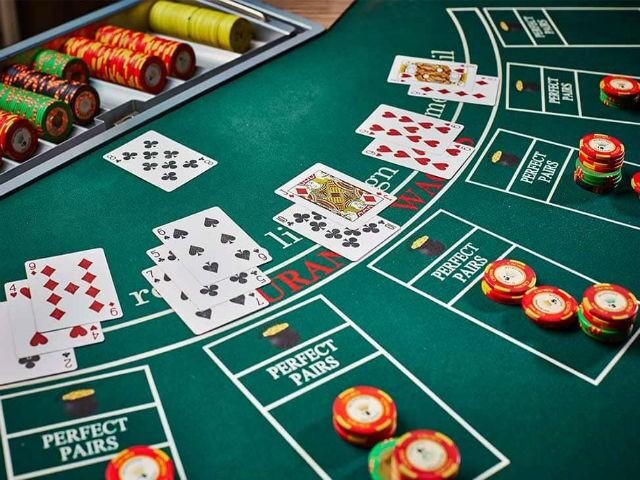 Bài cào là gì? Luật chơi ra sao? Cách chơi bài luôn thắng? 7 Quy tắc tính điểm game 3 lá rất dễ hiểu