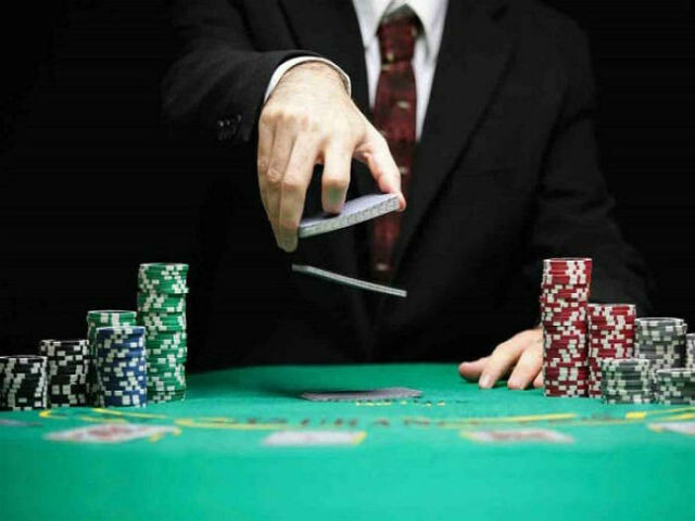 Những mẹo chơi Poker hiệu quả - dễ thắng nhất 6 Kinh nghiệm đánh bài poker thật chậm và chắc